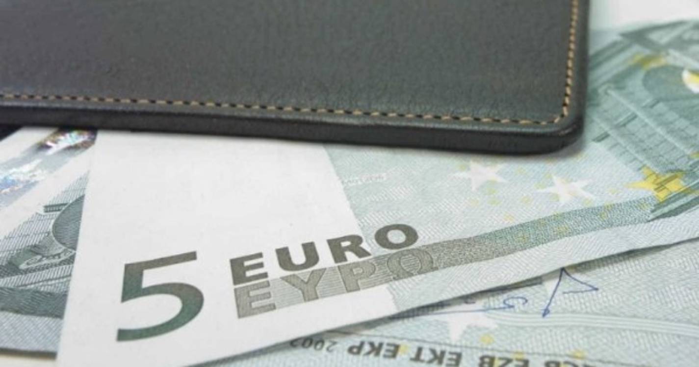 OE2022: Governo propõe aumentos salariais de 0,9% na função pública