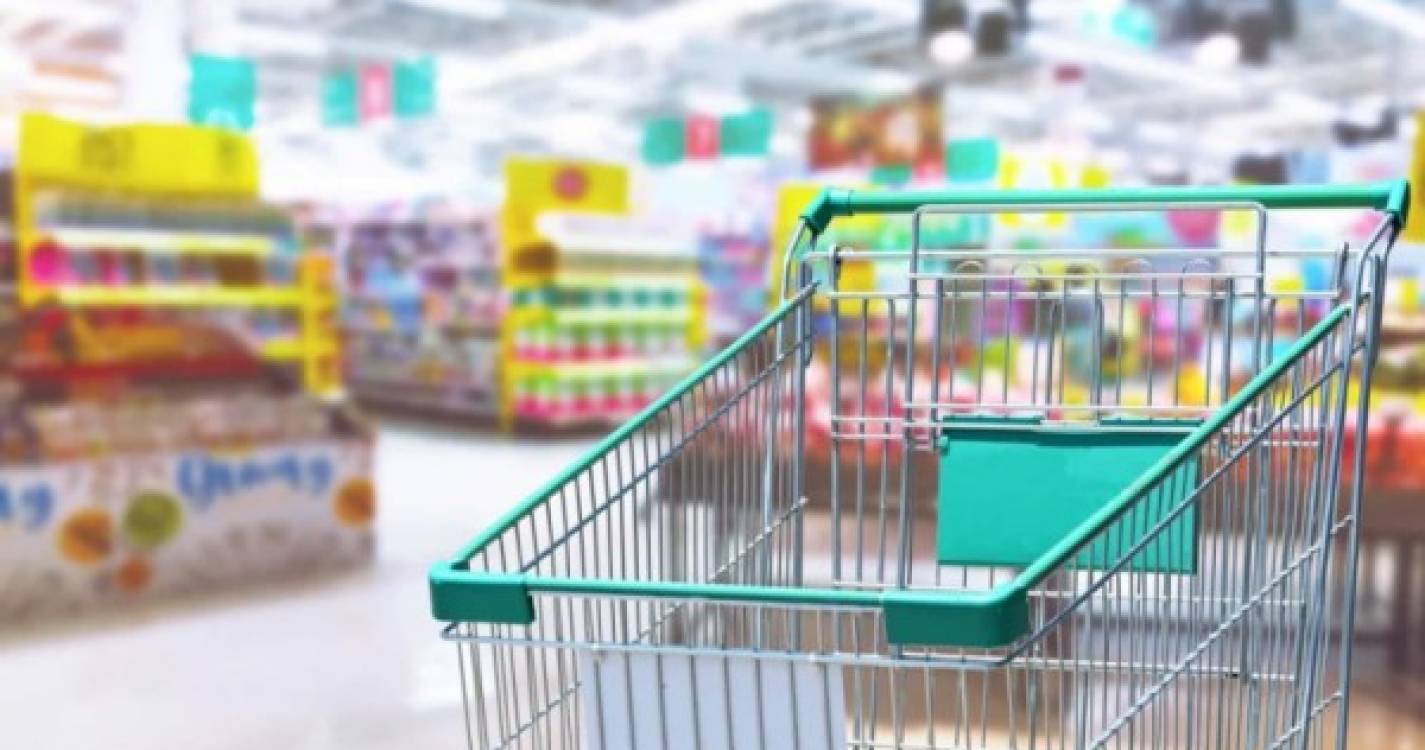 Supermercados proibidos de vender certos bens