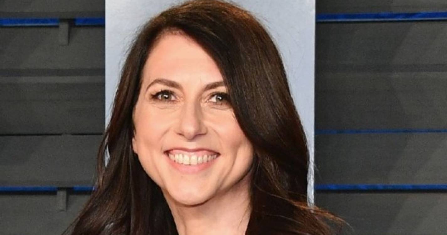 Ex-mulher de Jeff Bezos doou 395 milhões de euros a ONG