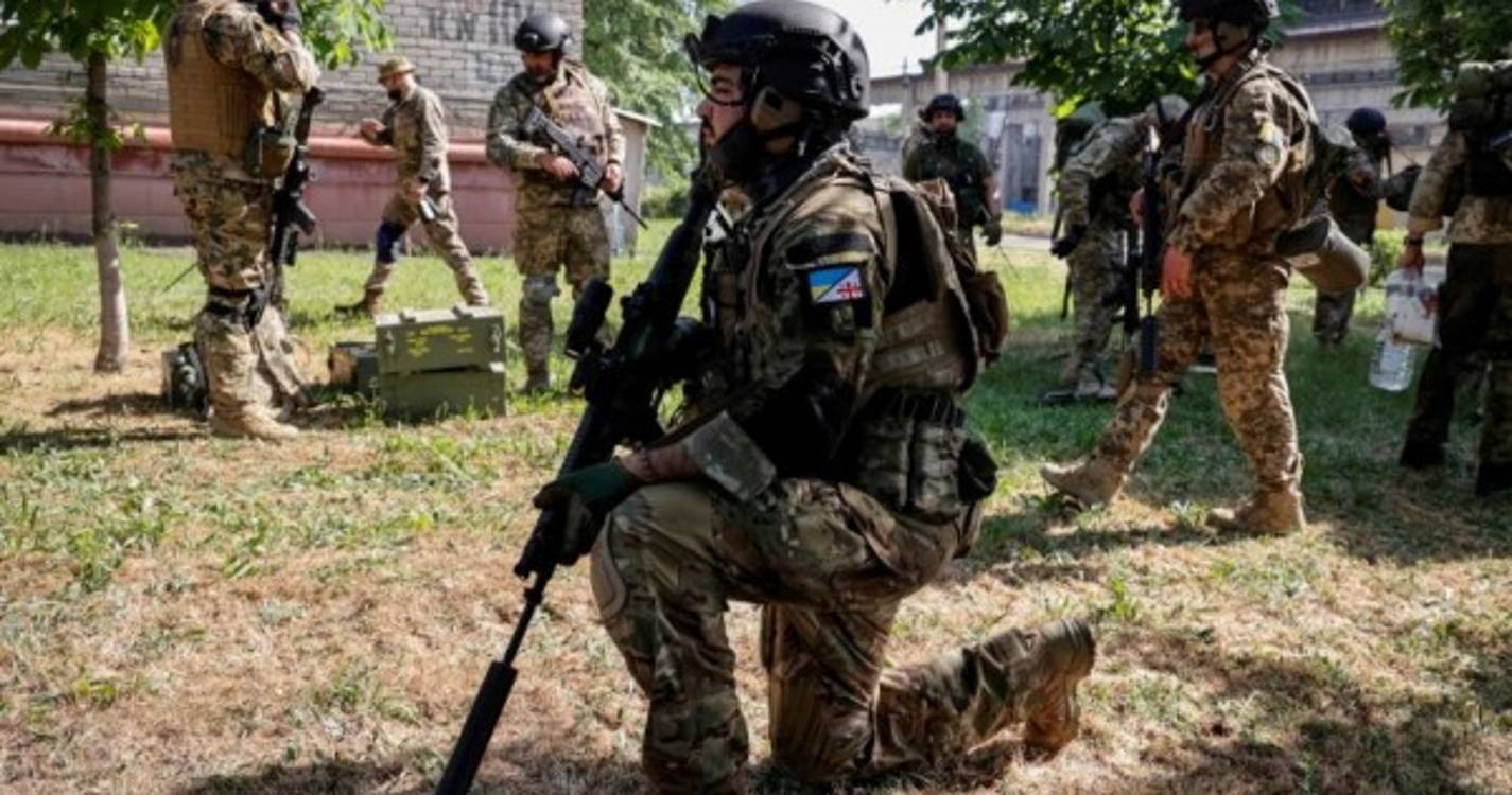 Ucrânia: Kiev admite reconquistar Severodonetsk se tiverem mais armas ocidentais