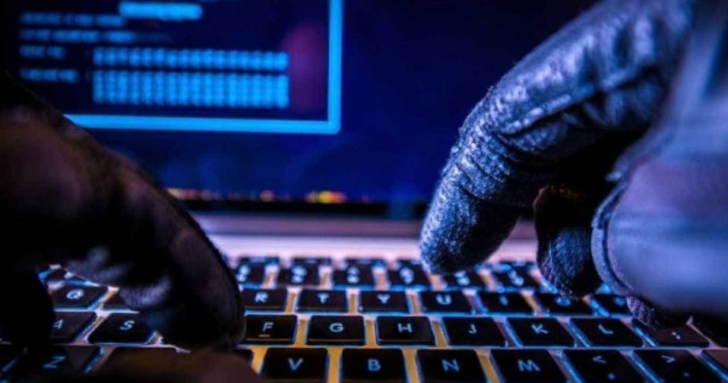 Piratas informáticos pró-Rússia "declaram guerra" ao Governo japonês