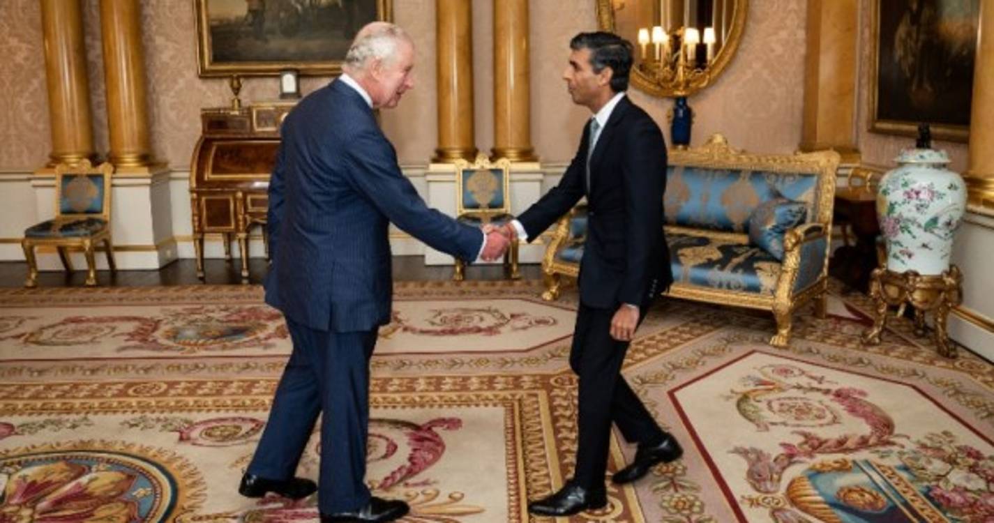 Reino Unido: Rishi Sunak promete consertar erros de Liz Truss
