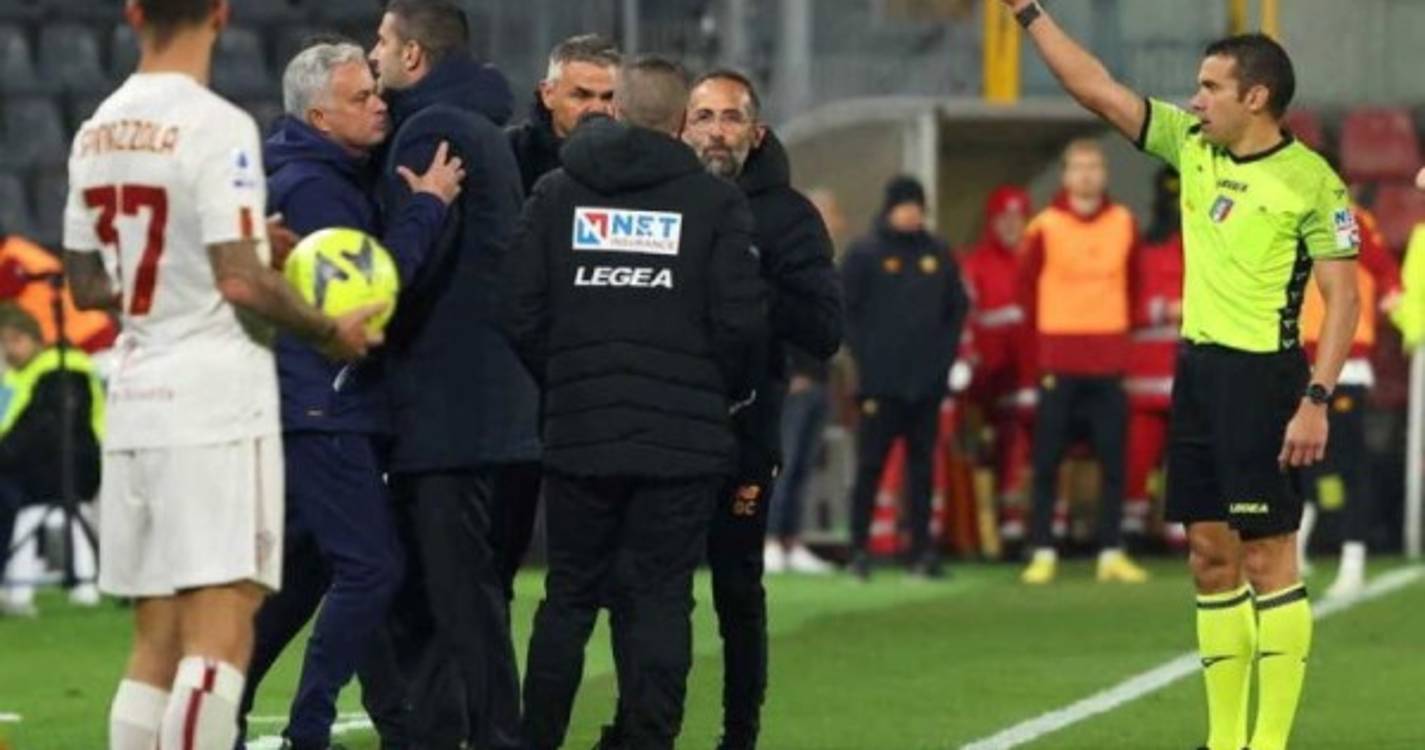 Mourinho suspenso por dois jogos e multado em 10 mil euros em Itália