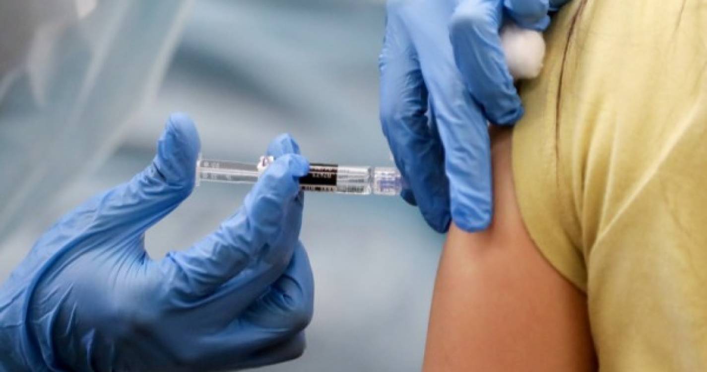 Portugal administrou mais de 338 mil doses da vacina contra a covid-19