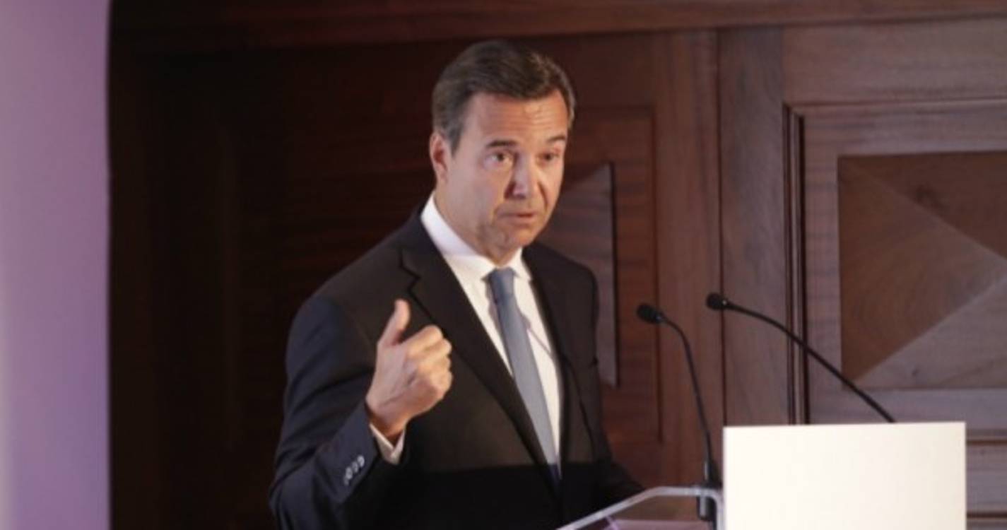 Português Horta-Osório demite-se após quebrar regras anti-covid-19