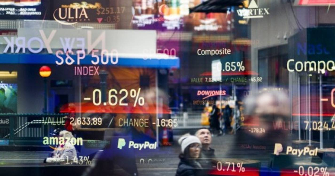 Wall Street inicia sessão sem uma tendência definida