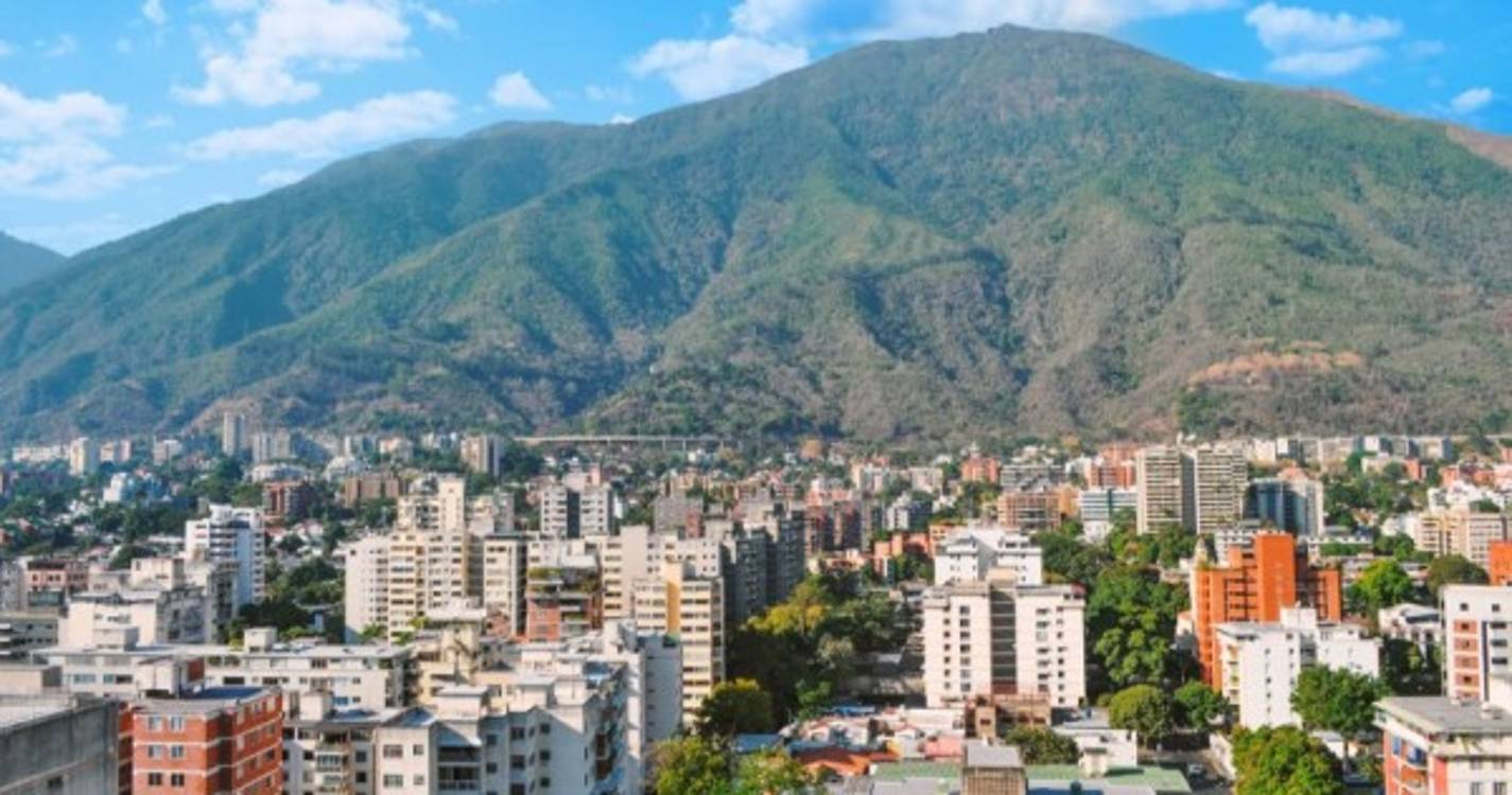 Capital da Venezuela muda bandeira, hino e escudo da cidade