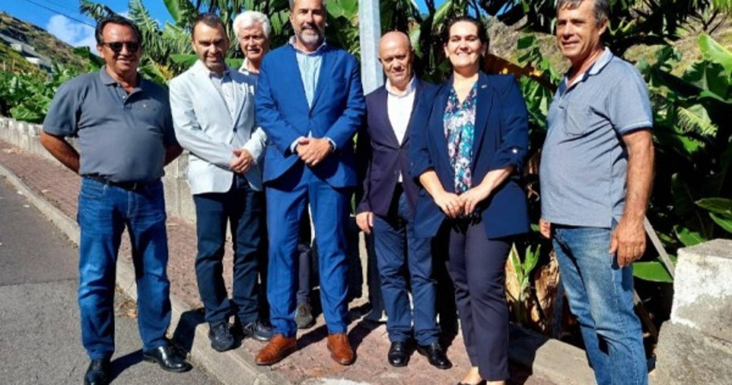 &#34;Não é com anúncios e festas que se governa&#34;