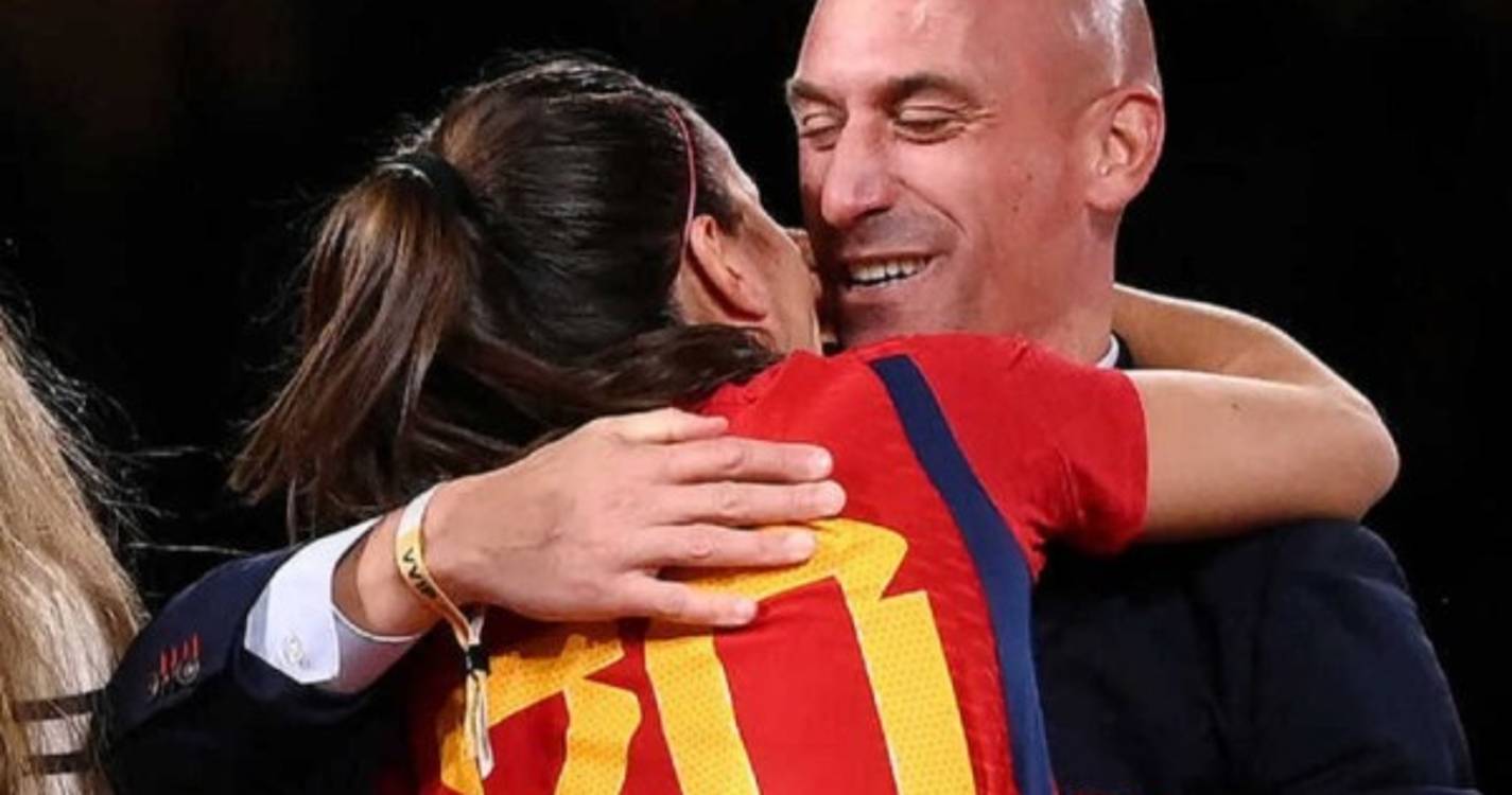 Rubiales anuncia demissão da Federação Espanhola de Futebol