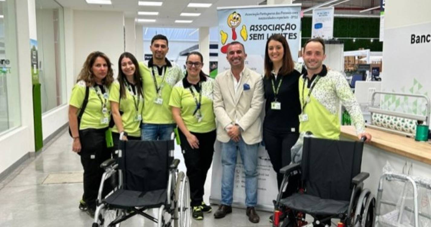 Leroy Merlin entrega material ortopédico à Associação Sem Limites