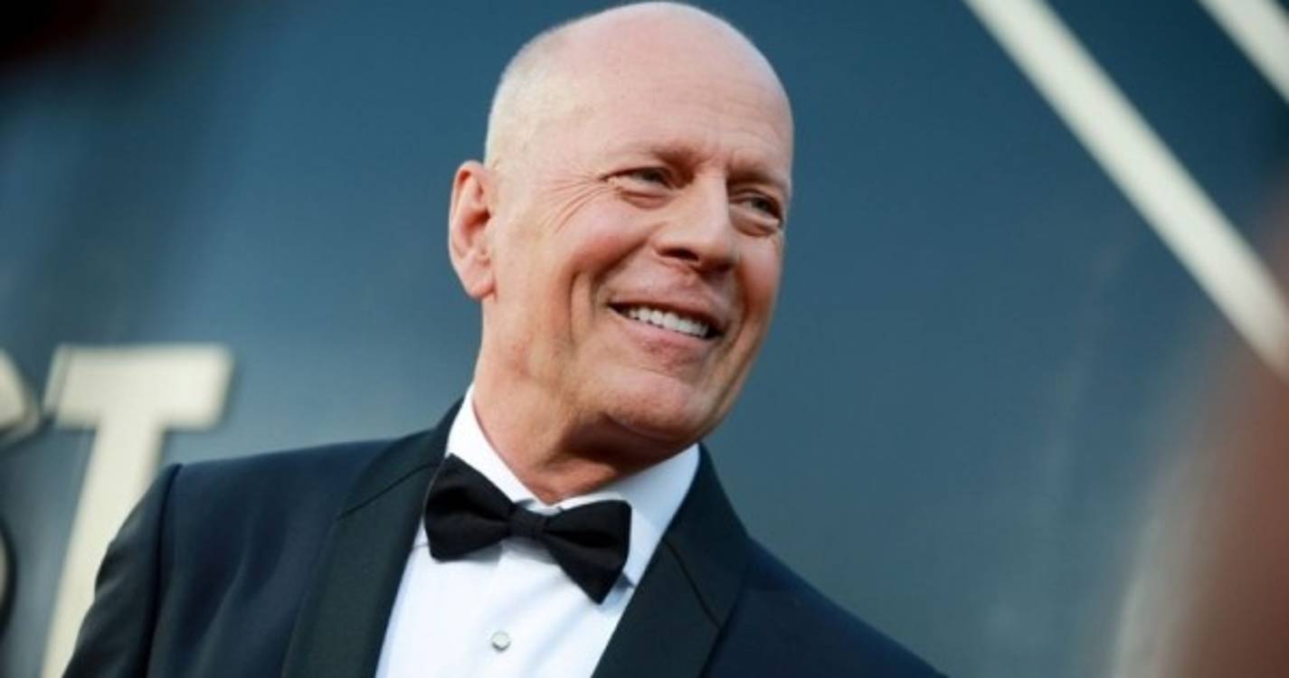 Bruce Willis não se lembrava de falas e terá disparado arma por acidente em gravações