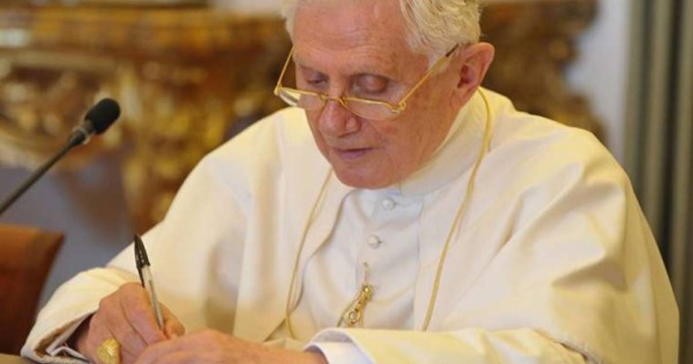 Bento XVI condenou em carta maldades cometidas na guerra