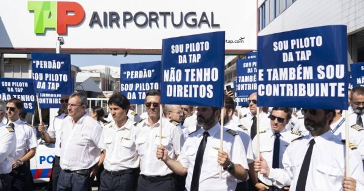 Mais de 400 pilotos protestam contra "injustiças" na gestão da TAP