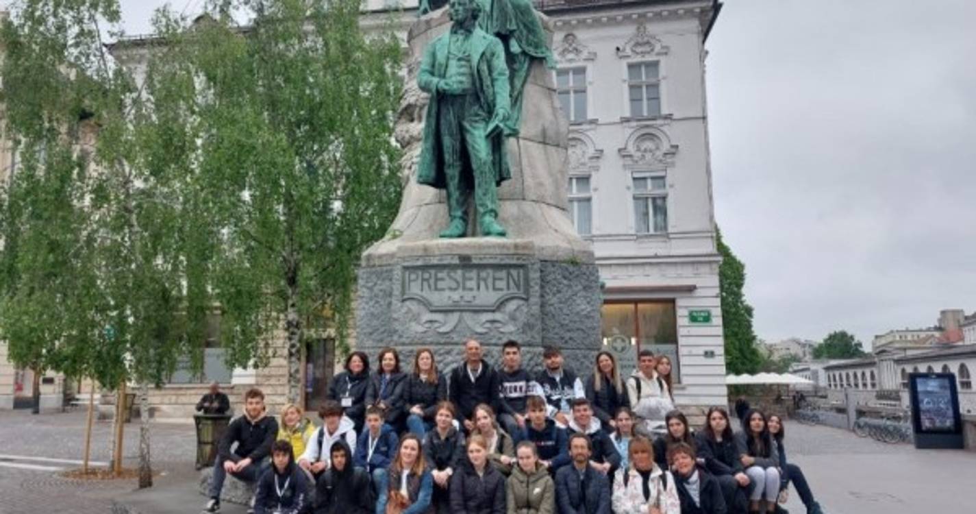 Escola Bartolomeu Perestrelo encerra projeto Erasmus+ com mobilidade na Eslovénia