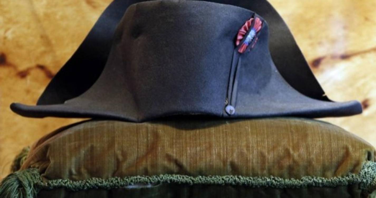 Famoso chapéu de Napoleão I à venda em leilão em Paris