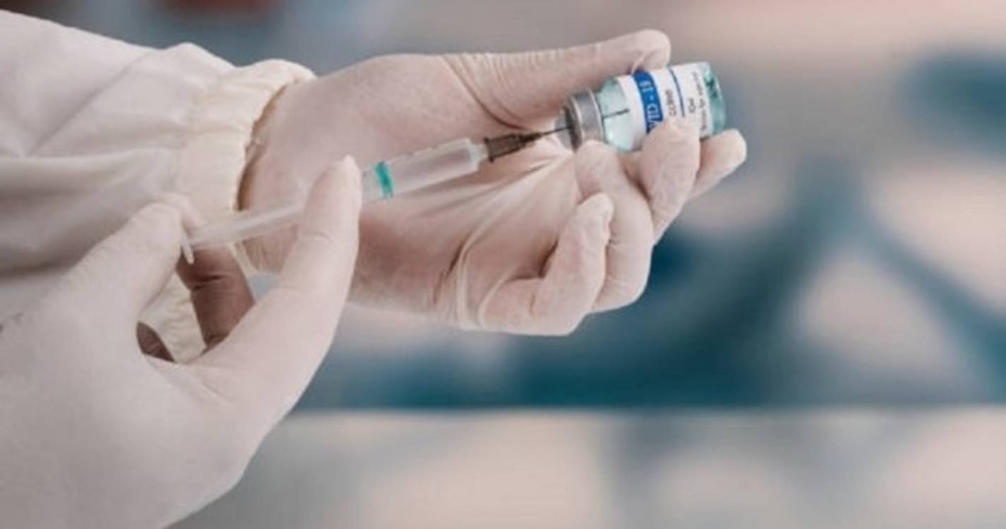 Covid-19: Ordem dos Enfermeiros opõe-se à administração da vacina por farmacêuticos