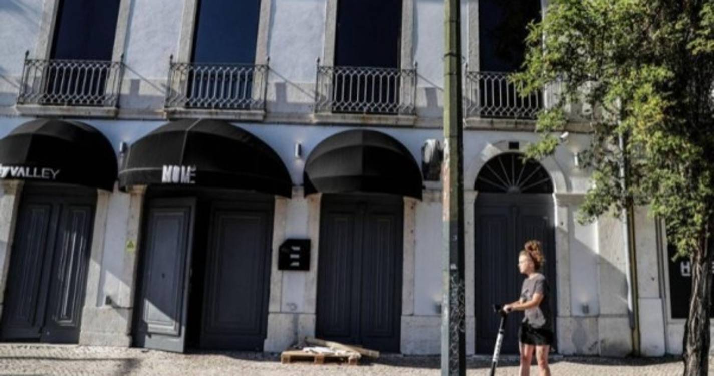 Fuzileiros negam ter pontapeado agente da PSP que morreu