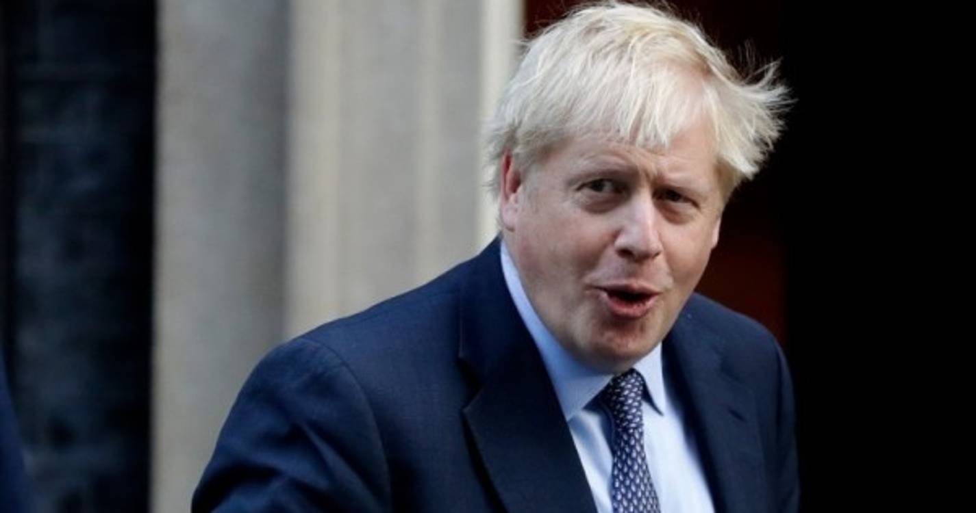 Boris Johnson enfrenta hoje moção de censura