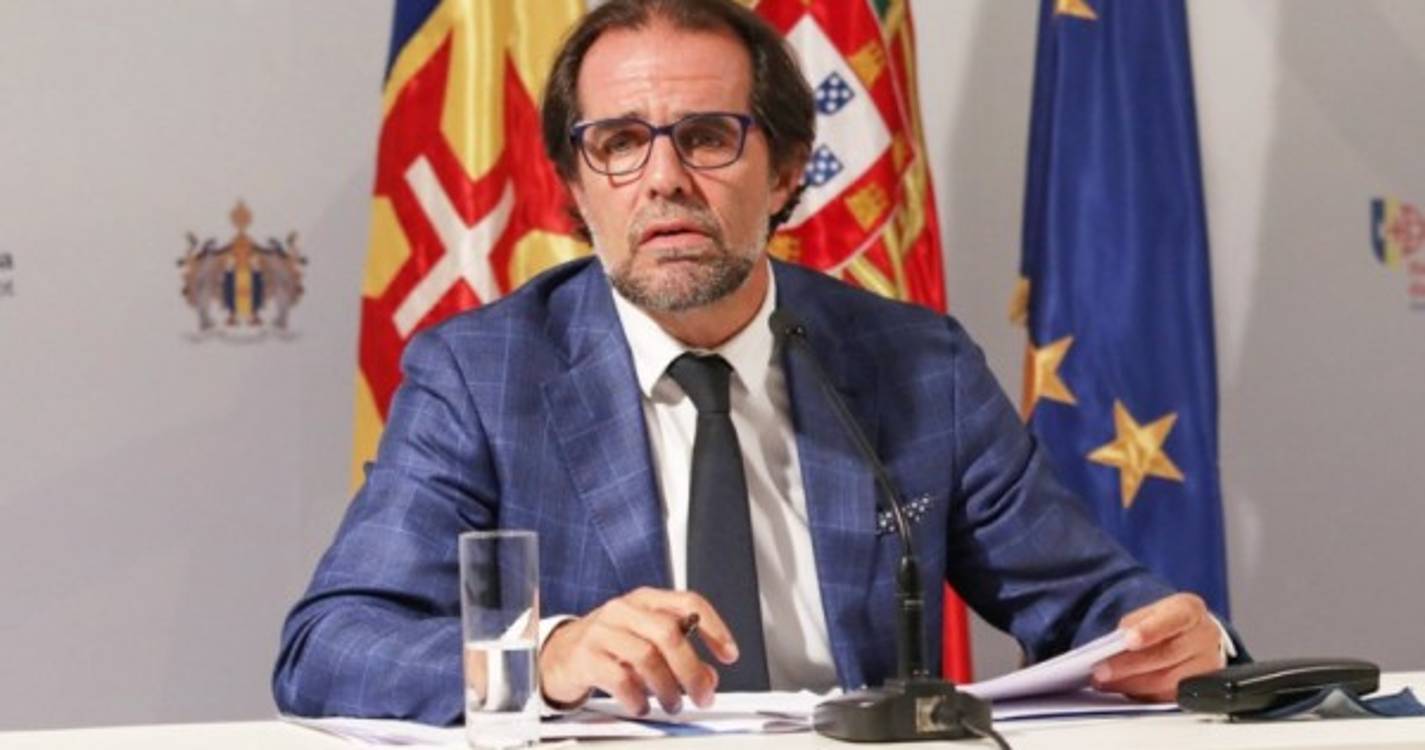 Albuquerque visita sábado Mercadinho de Natal na Avenida Arriaga