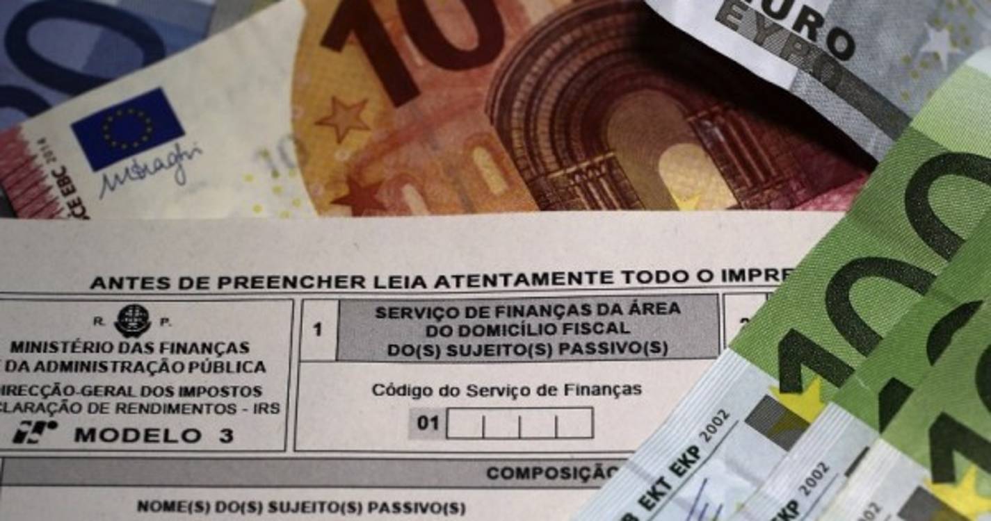 Reembolsos do IRS começam a chegar hoje aos contribuintes