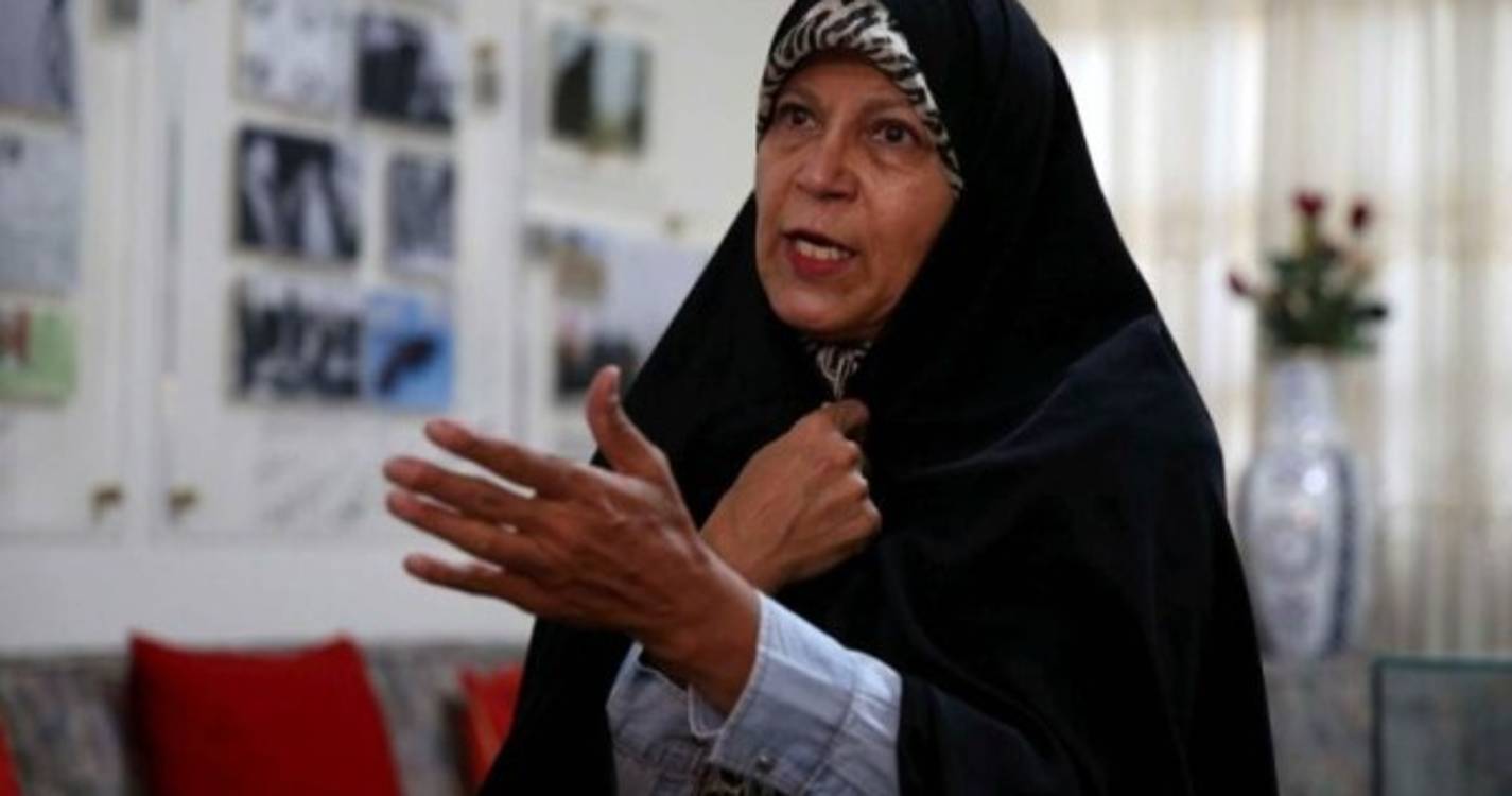 Irão: Filha de ex-presidente Rafsandjani condenada a cinco anos de prisão