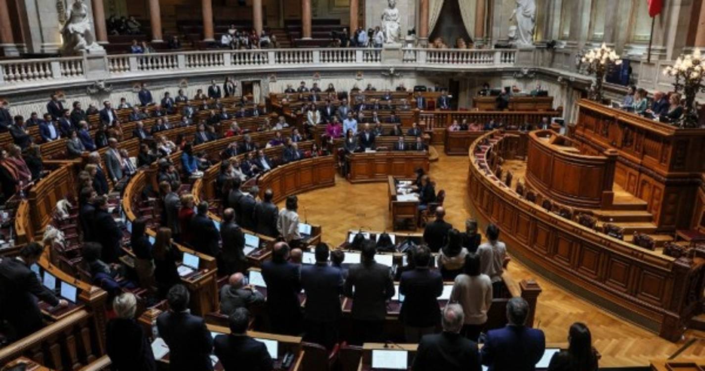 Parlamento chumba projetos de lei para agilizar acesso a juntas médicas