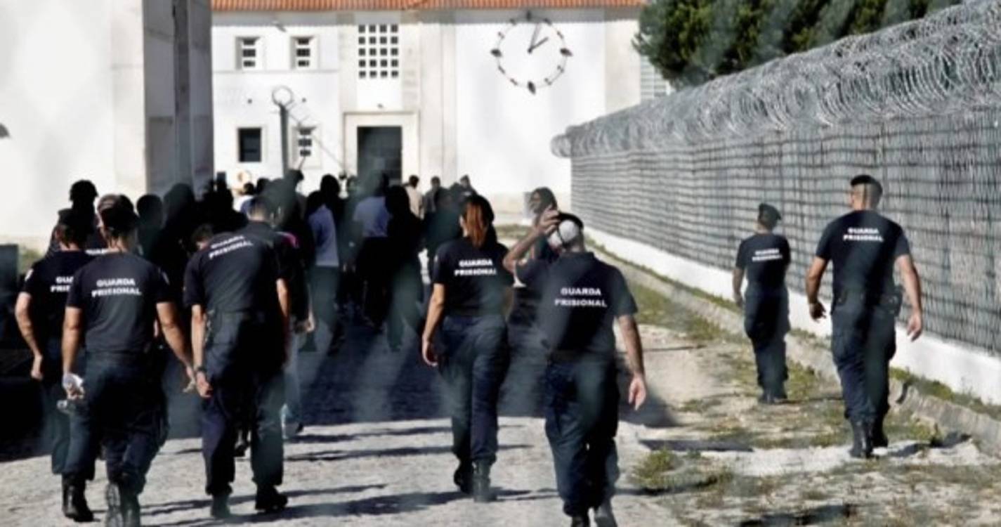 Defesa pede absolvição de jovem acusado de matar padrasto no Seixal