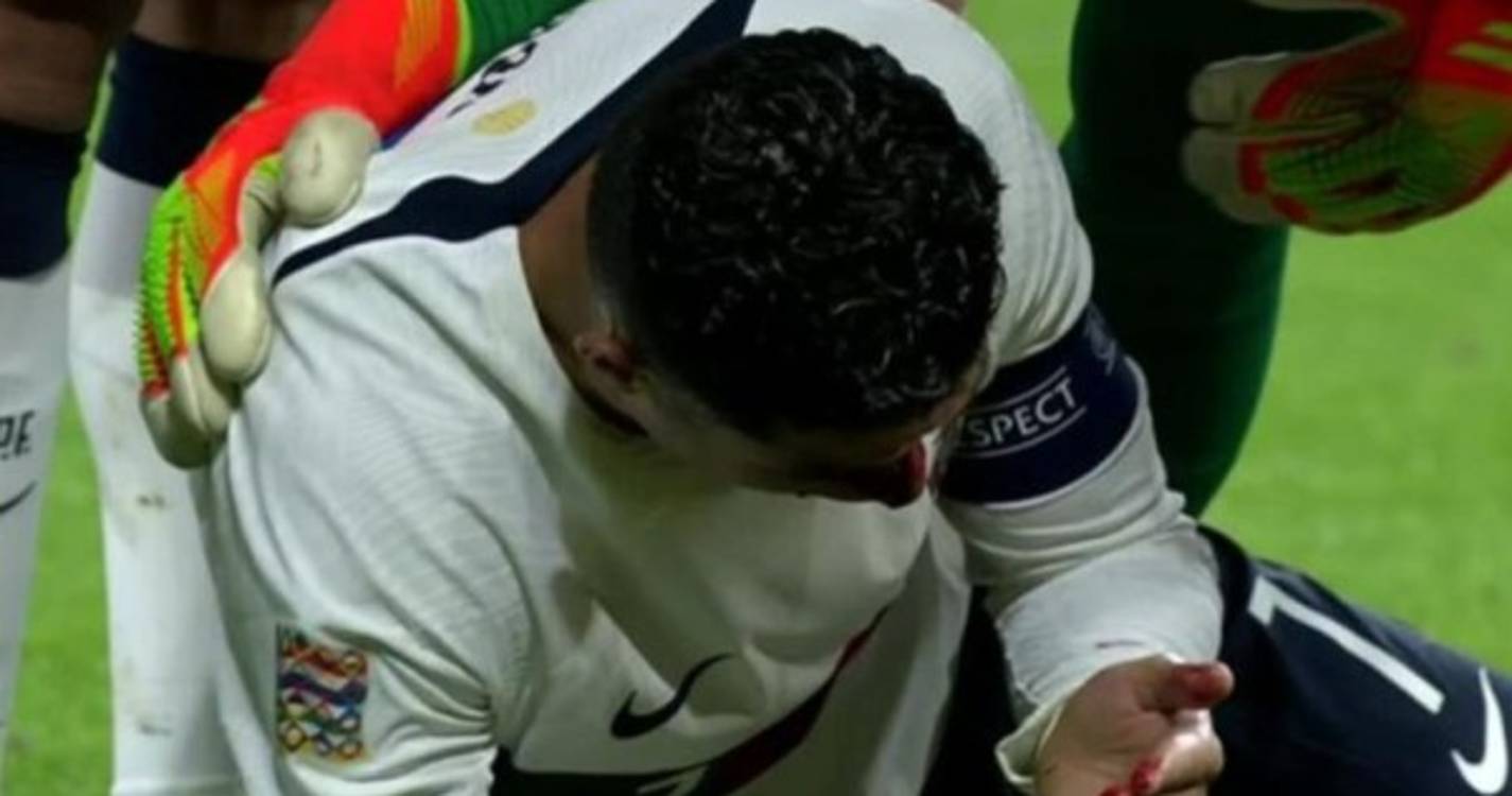 Liga dos Nações: Ronaldo maltratado após choque com guarda-redes adversário