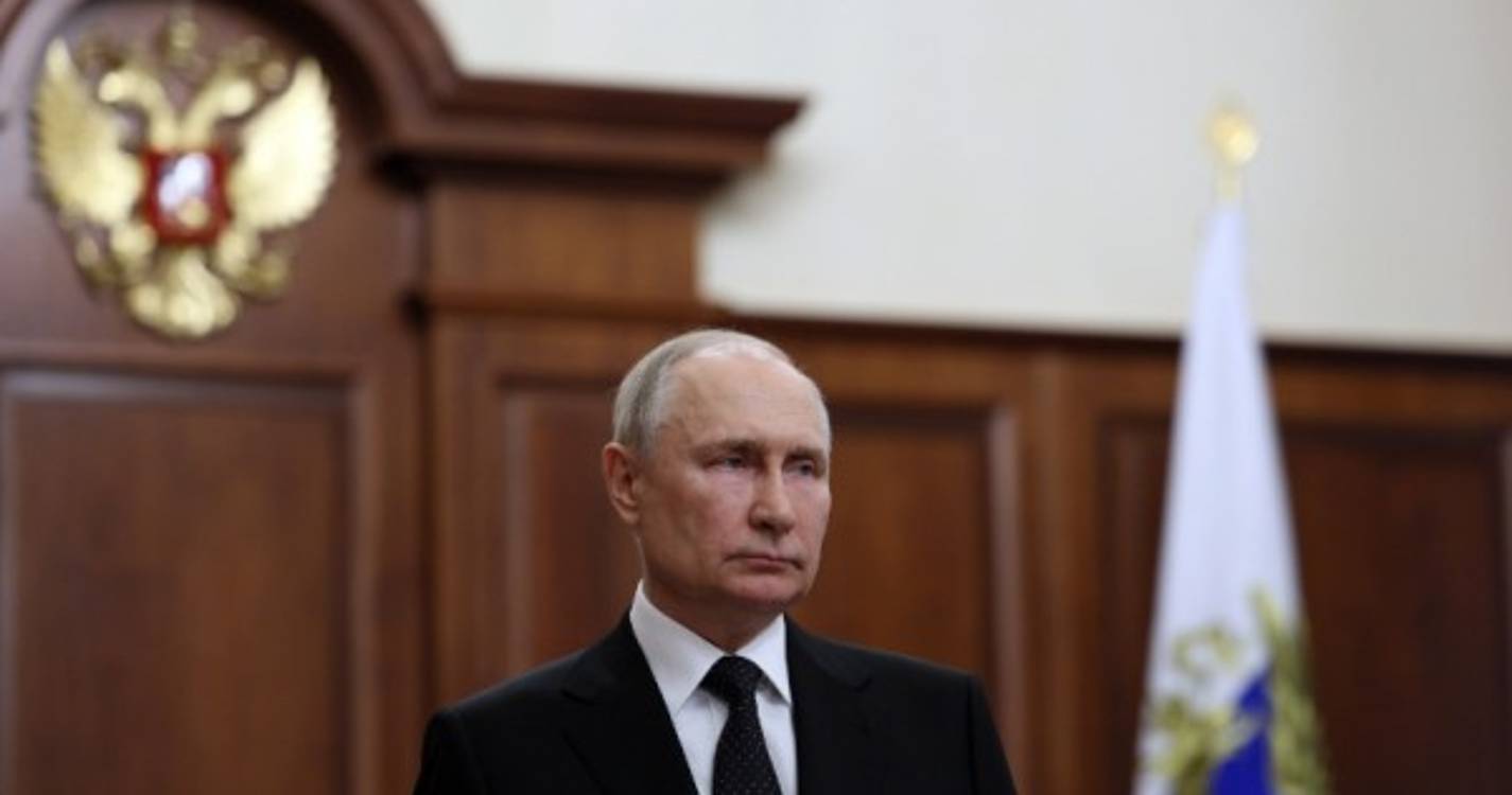 Putin quer carros russos para funcionários públicos em vez de estrangeiros