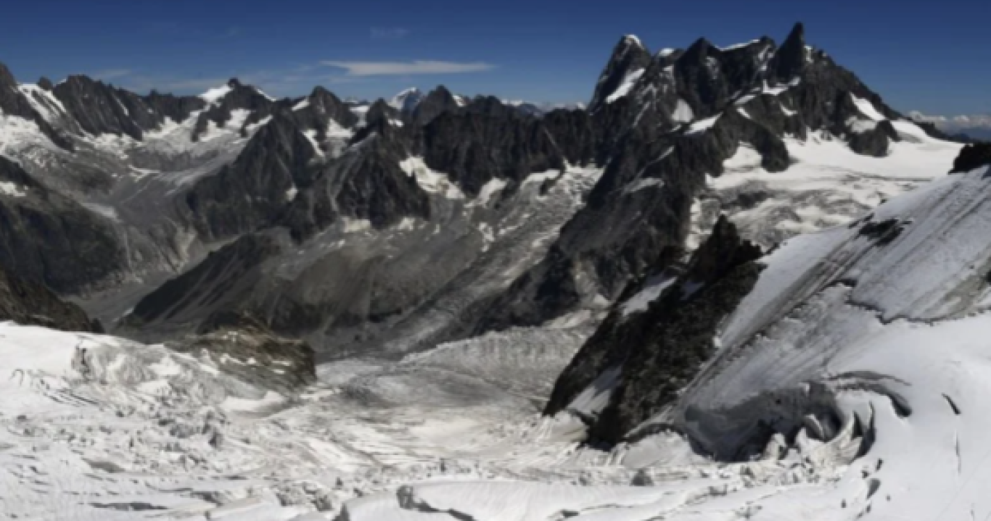 Pelo menos quatro mortes em derrocada de glaciar nos Alpes italianos