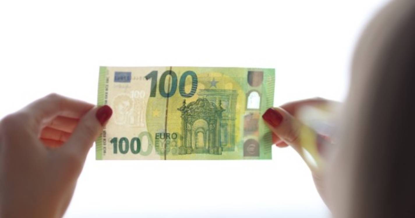 Crise/Inflação: Publicada portaria que regulamenta apoio de 125 euros