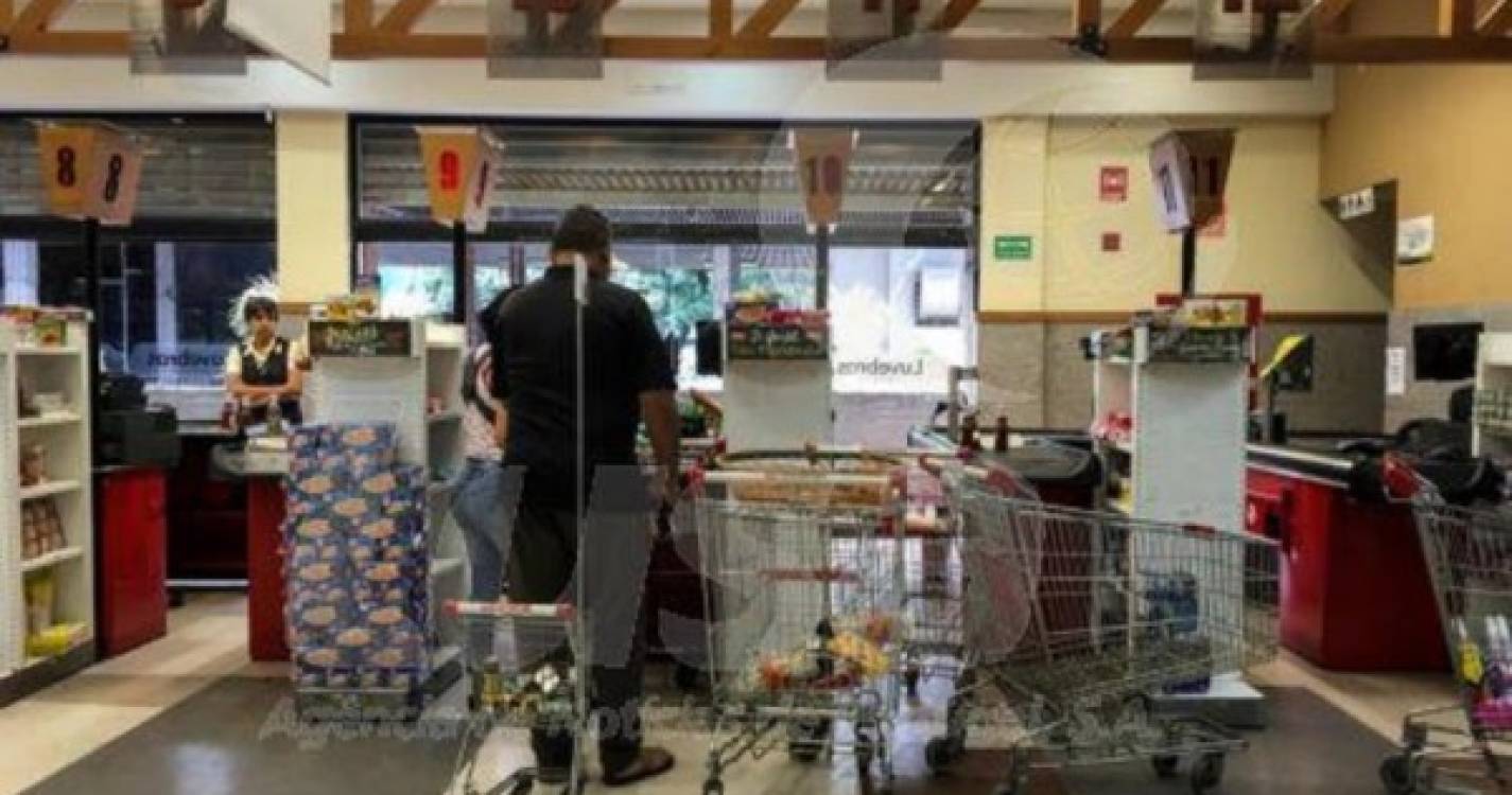 Brexit: Supermercados britânicos confirmam falhas no abastecimento à Irlanda do Norte