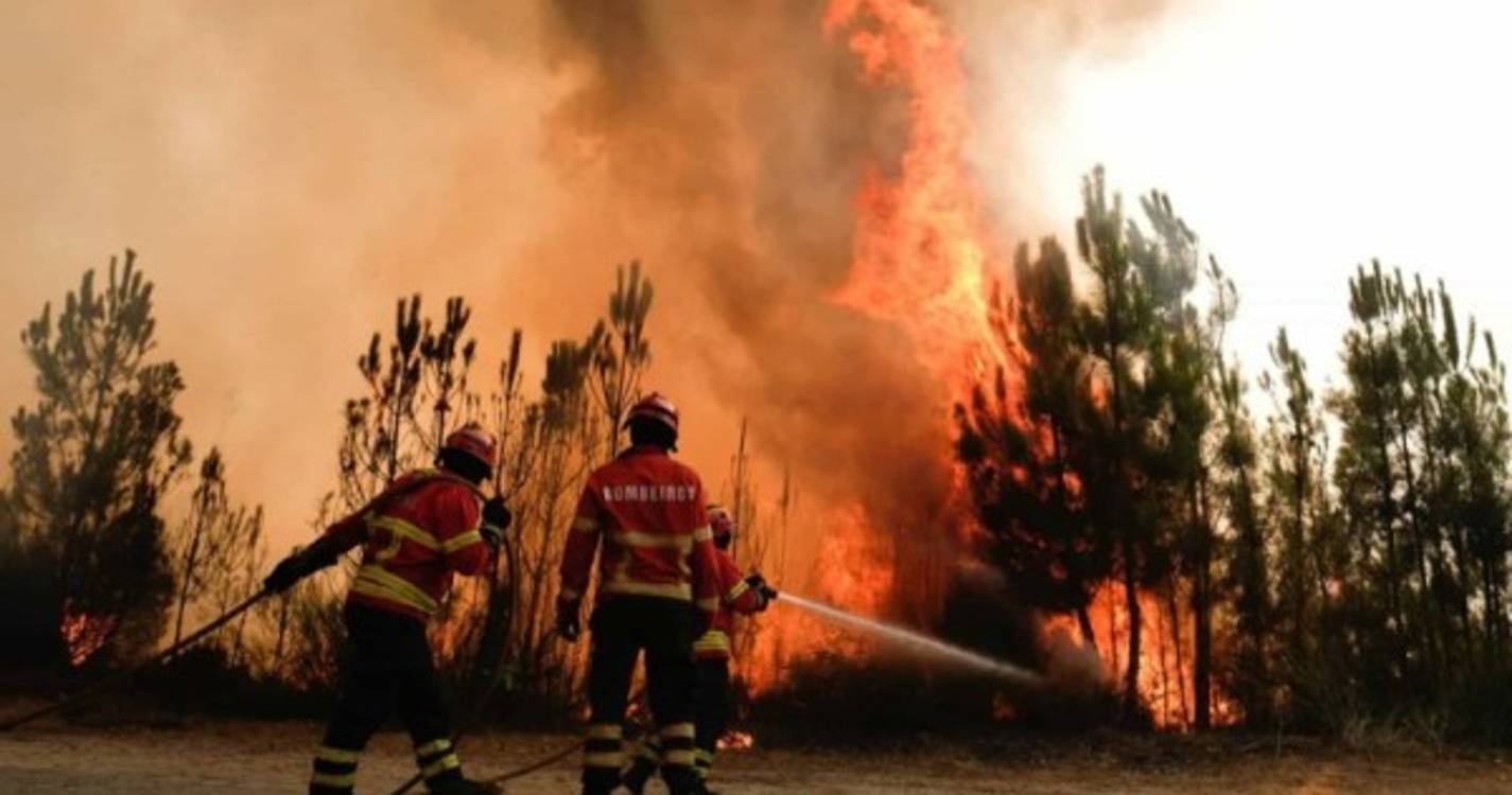 Vinte e sete concelhos do continente em risco muito elevado