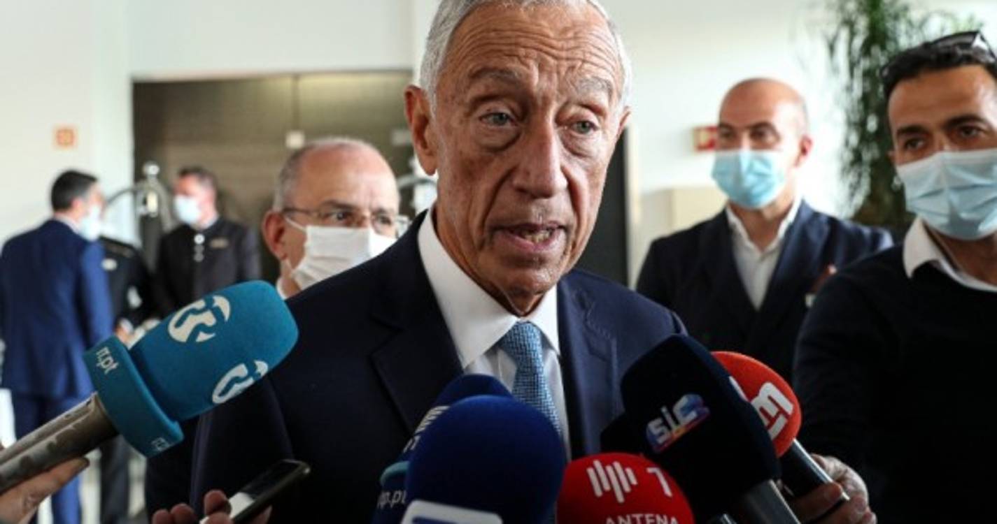 "Não há razões para alarmismo", diz Marcelo em São Jorge