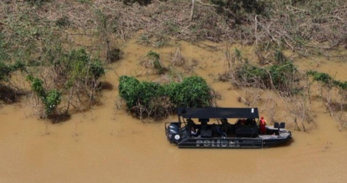 Pelo menos oito crianças morrem em naufrágio no Camboja