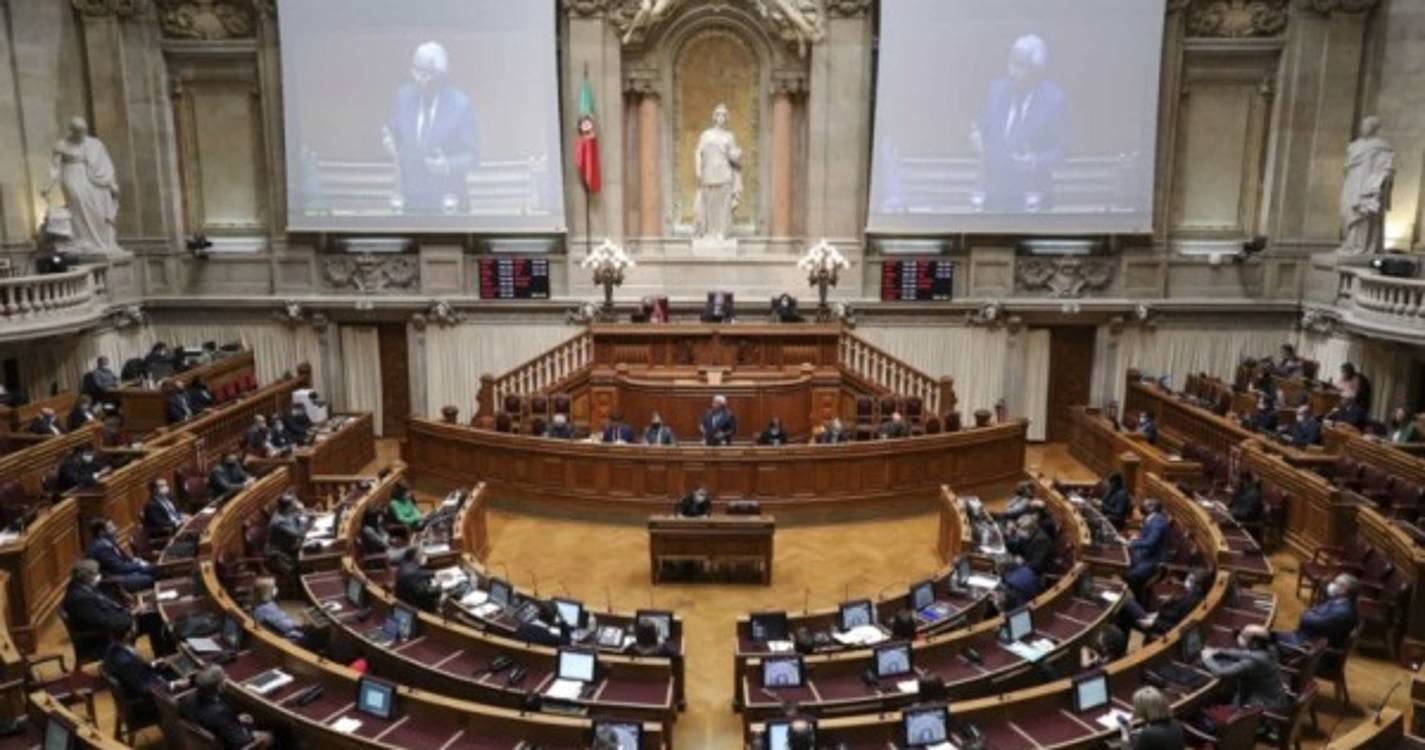 Biden: Parlamento português saúda posse com salva de palmas