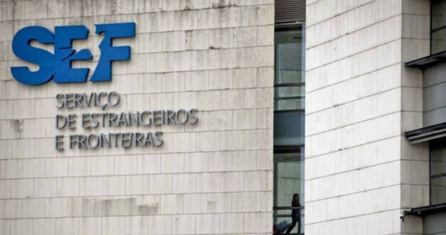 Inspetores e funcionários hoje em greve contra fim do SEF