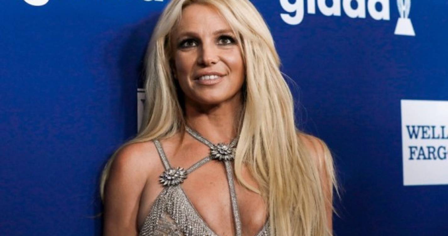 Tribunal devolve a Britney Spears o controlo da vida pessoal e financeira ao fim de 14 anos