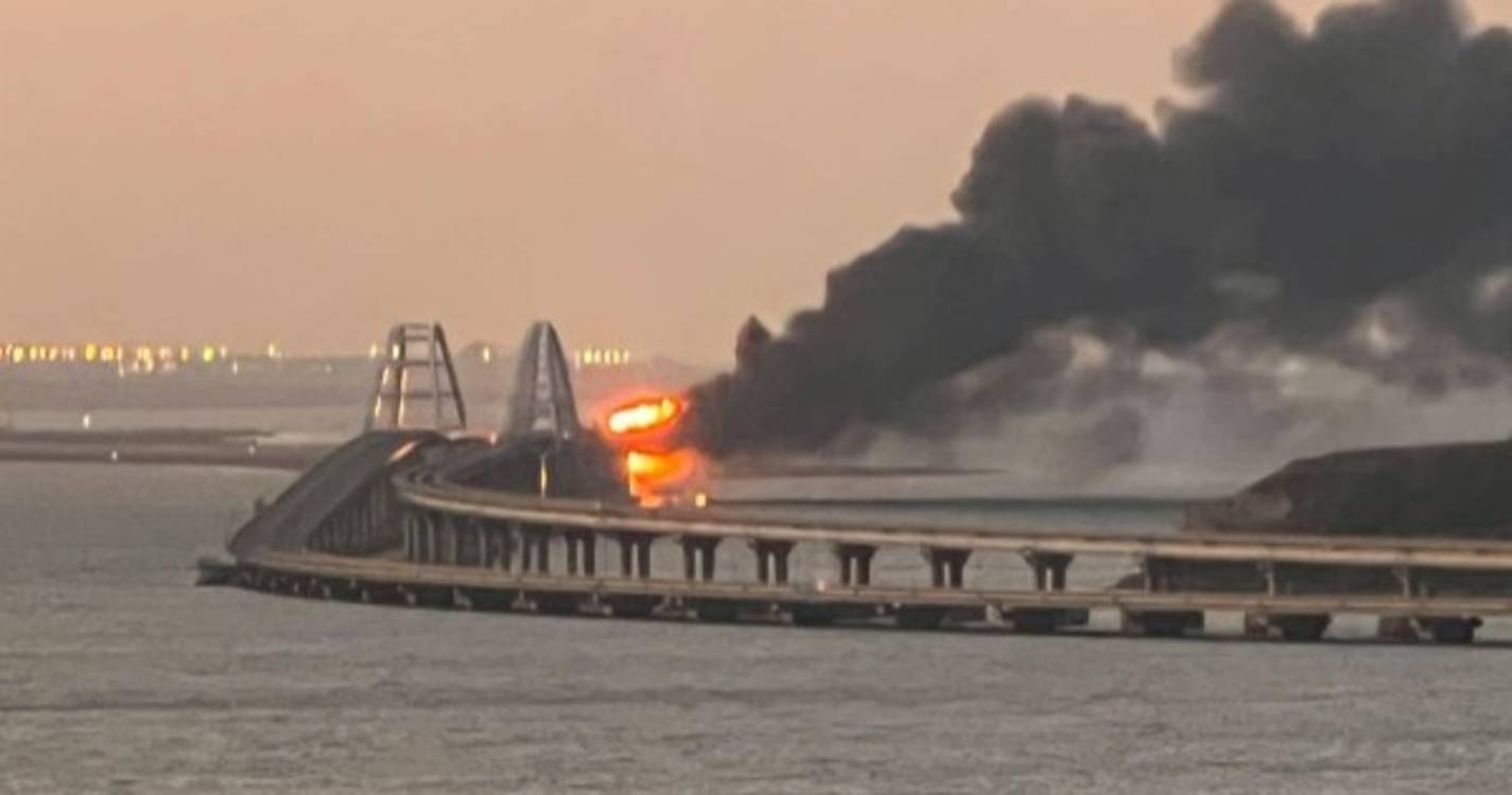 Ucrânia: Retomado o tráfego ferroviário na ponte da Crimeia