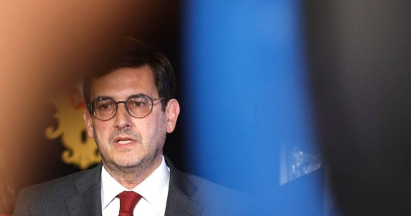 IL acusa Costa de estar a "esgotar a sua própria solução política" e fazer constante campanha