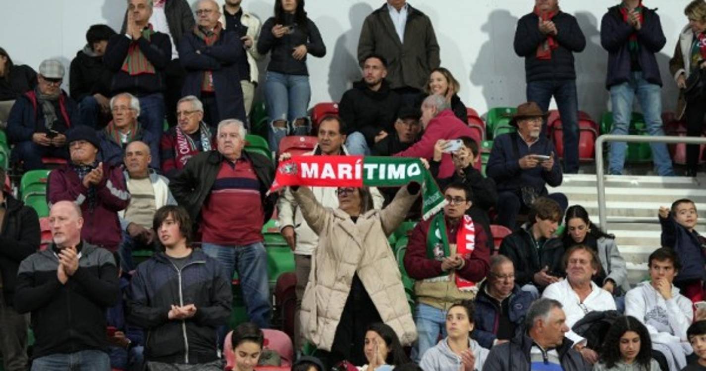 Jogadores do Marítimo e adeptos retidos no Aeroporto da Madeira