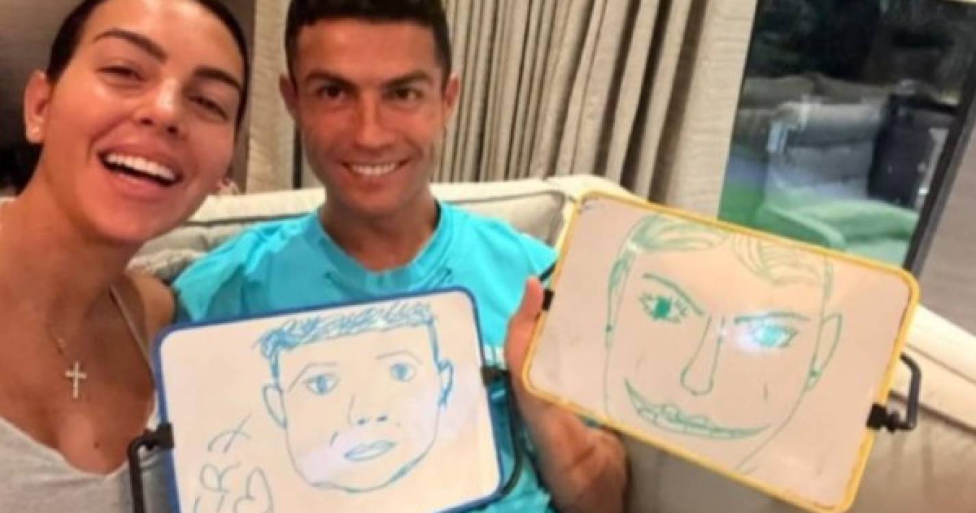 Cristiano Ronaldo e Georgina desenham retratos um do outro: &#34;Quem desenha melhor?&#34;