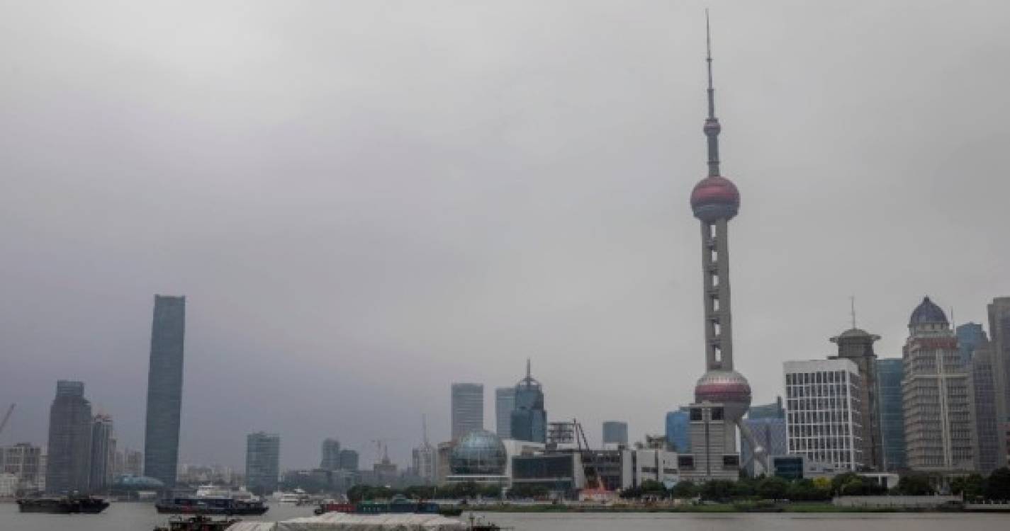 Covid-19: China isola cidade e pune funcionários locais face a novo surto