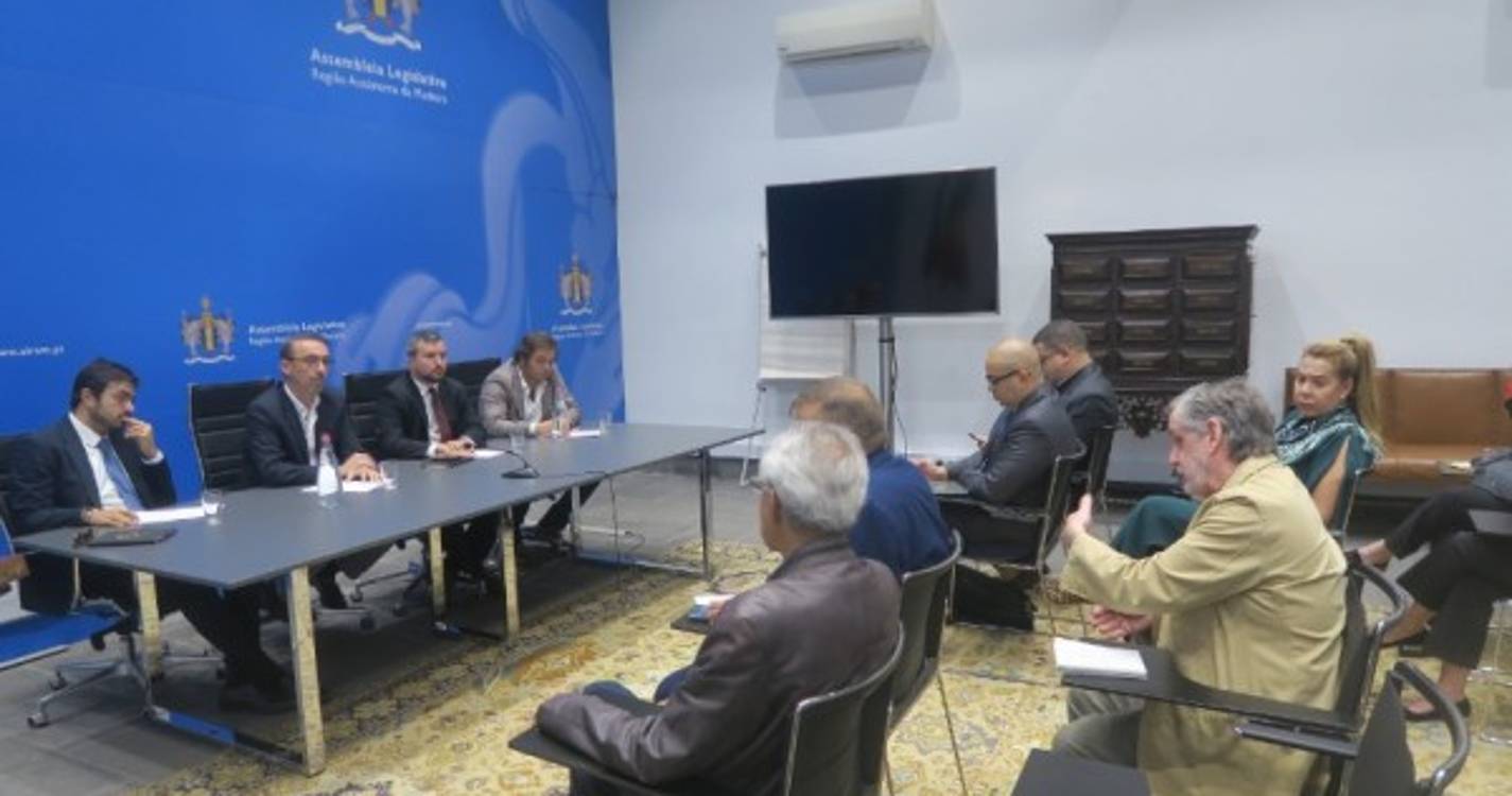 Deputados do PSD Madeira declaram apoio a eleições justas e livres na
