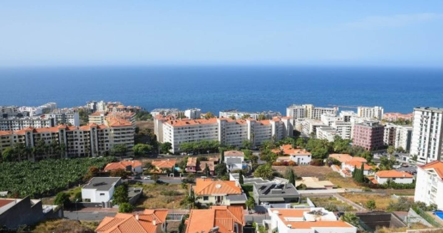 Funchal é a cidade onde existem mais apartamentos à venda com piscina