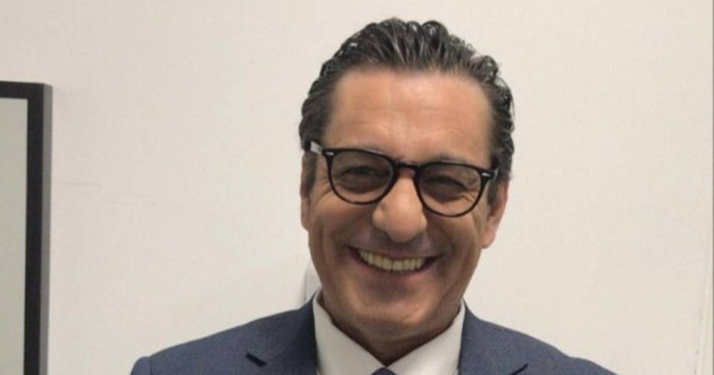 Paulo Futre recebe assistência hospitalar após funeral da mãe