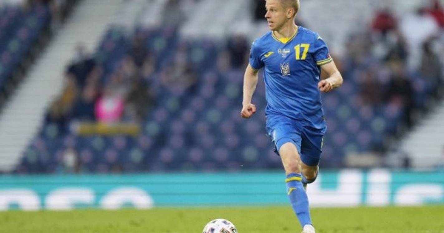 Ucrânia: Futebolista do Manchester City Zinchenko deseja morte de Putin