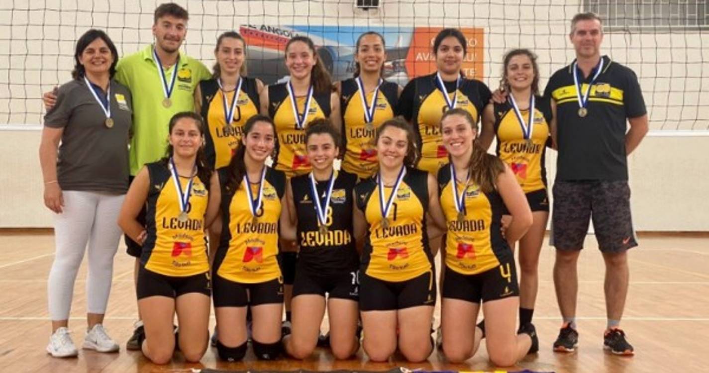 Voleibol: CE Levada sagra-se vice-campeão nacional de juniores B femininos