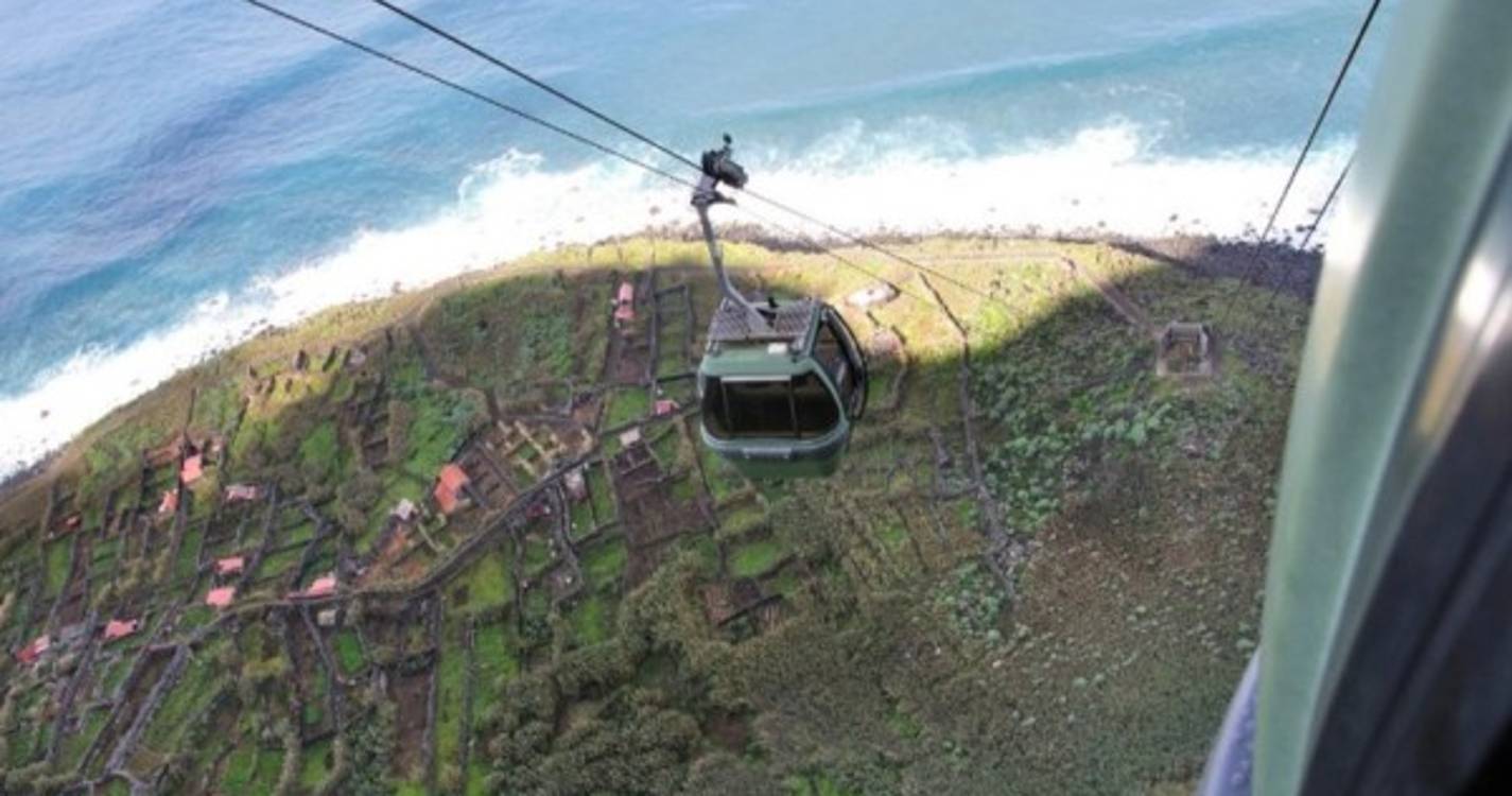 Teleférico das Achadas da Cruz encerra devido à aproximação dos incêndios