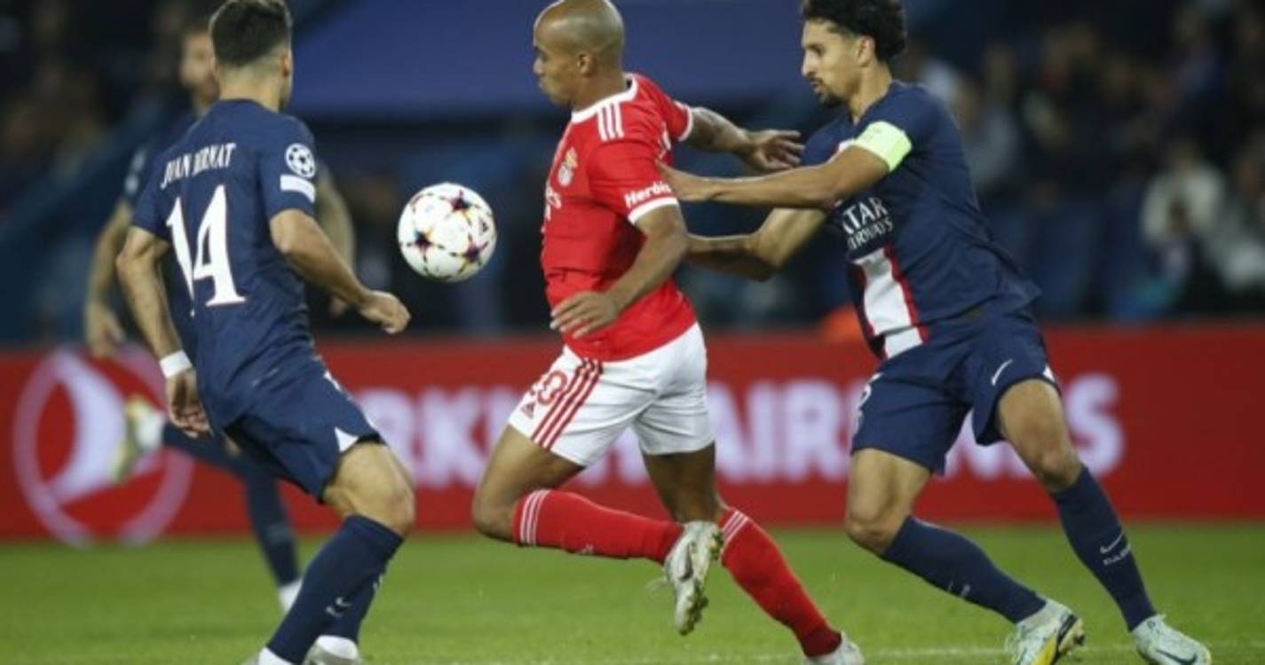 Benfica empata e 'ofusca' estrelas do PSG